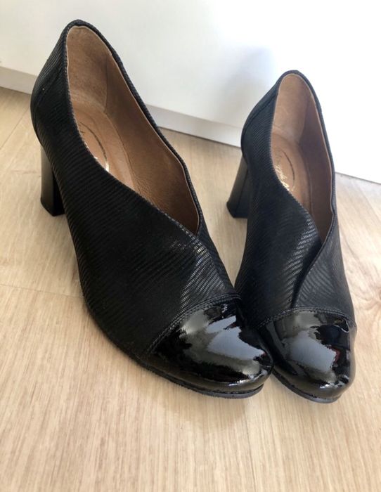 Eleganckie skórzane buty na obcasie Filipczyk (założone raz)