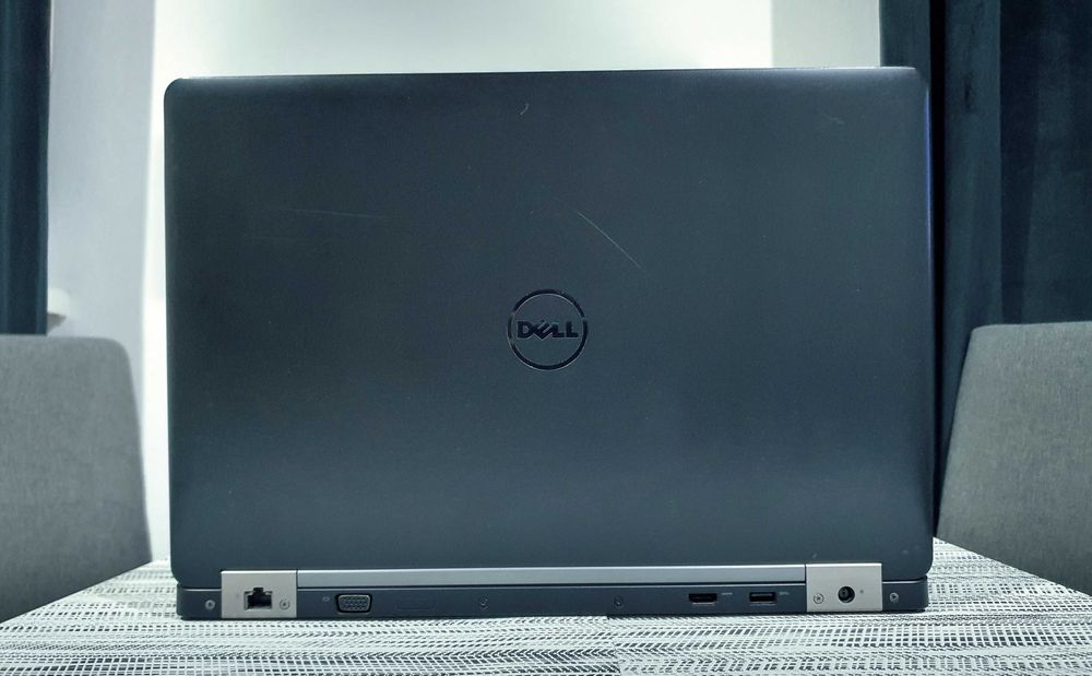 Dell Latitude FullHD 250nit!!! intel®core™i7/AMD® Radeon R7™ M360/SSDNvme/Bluetooth/Lan/PC/Win11