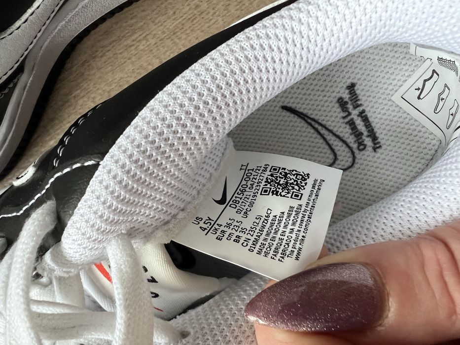 Крутезні кросівки Nike,оригінал