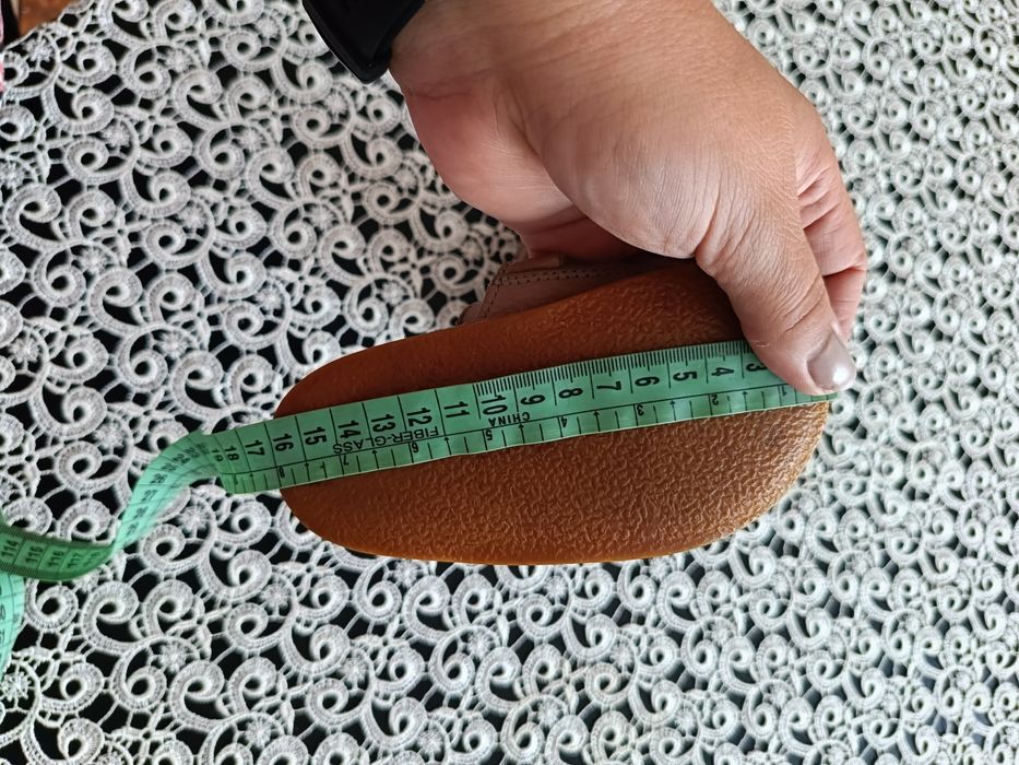 Skórzane  sandałki kapcie Tikki