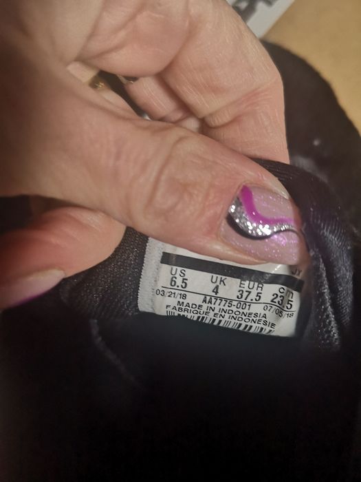 Buty Nike rozm. 37.5