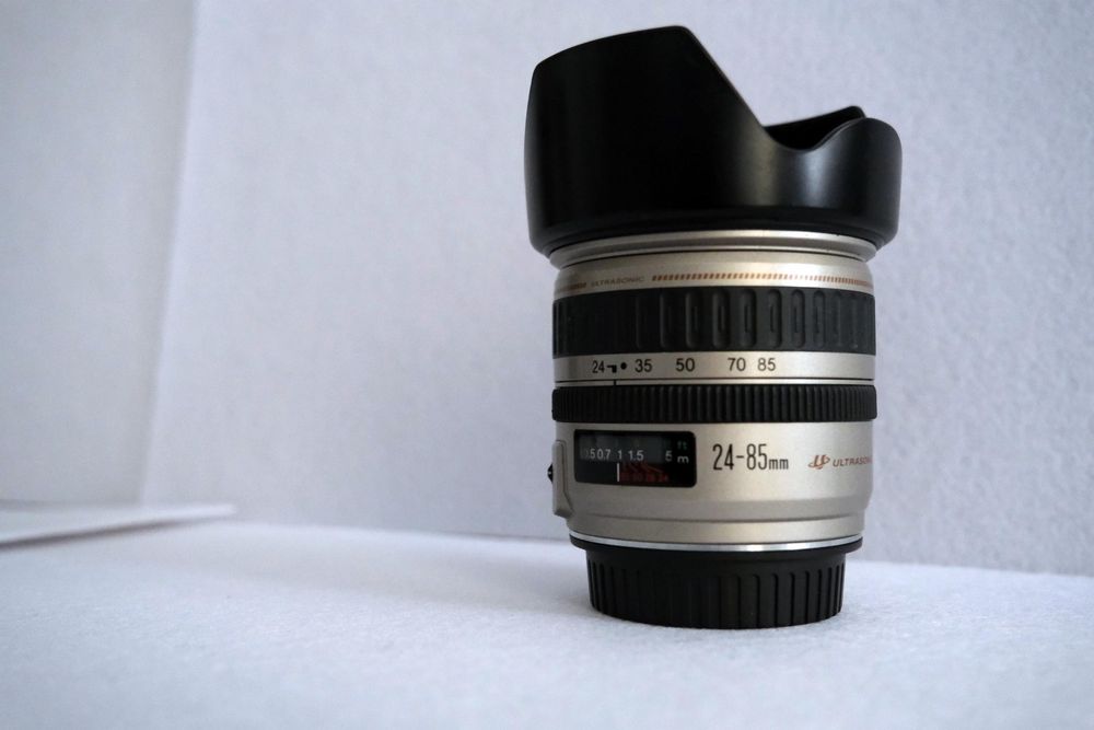 Objectiva EF 24-85mm f/3.5-4.5