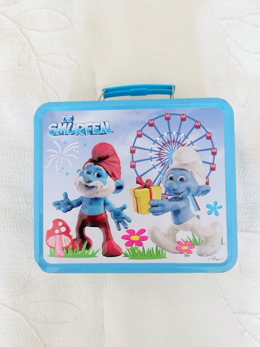Caixa colecionável dos Smurfs.  mala metálica.  merendeira