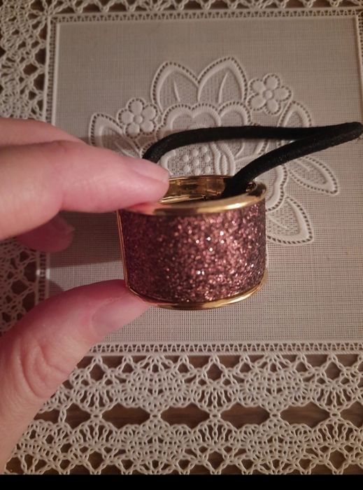 Blyszcząca ozdoba do włosów Bijou Brigitte na gumce akcesoria do wlosó