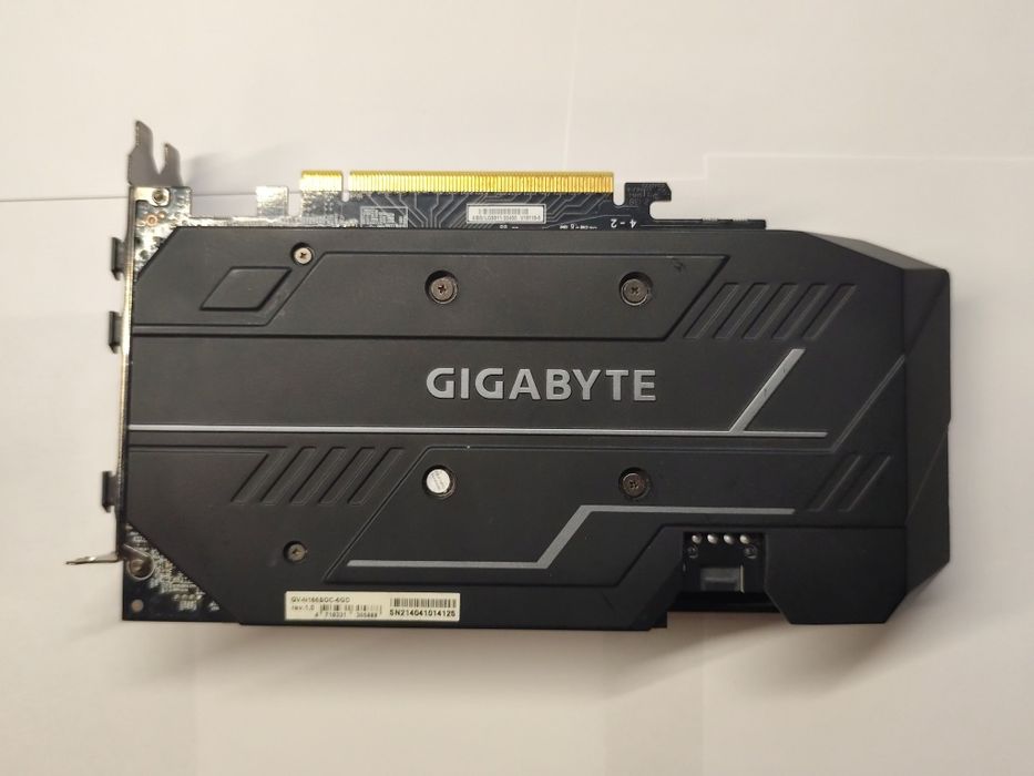 GTX 1660 Super Gigabyte - невеликі артефакти,під ремонт