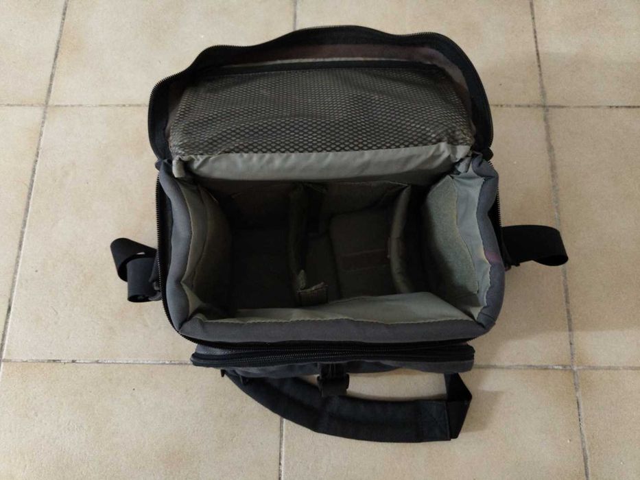 Mala fotografia Lowepro Nova 3 (antiga)