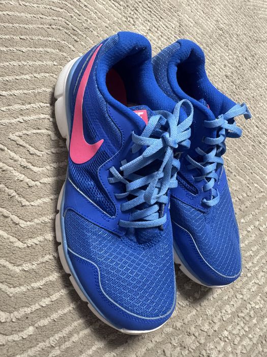 Sportowe buty do biegania nike 41 niebieskie różowe