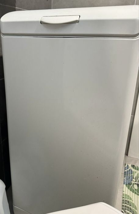 Zanussi ZWQ5102 вертикальна загрузка