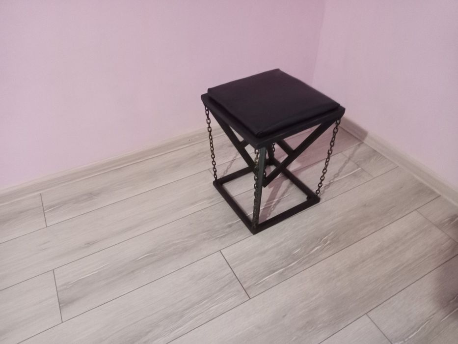 Стільці в стилі лофт