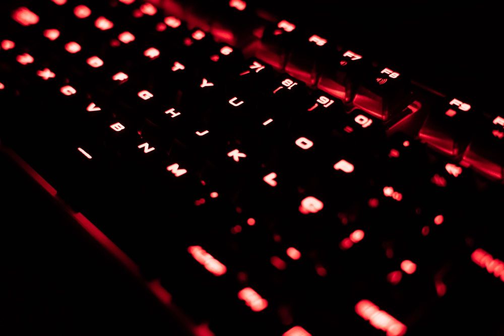 PC gaming i7 + Corsair teclado + Razer Kraken + 2 Ratos