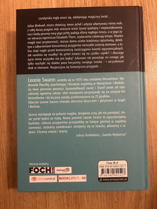 Leonie Swann Krocząc w ciemności