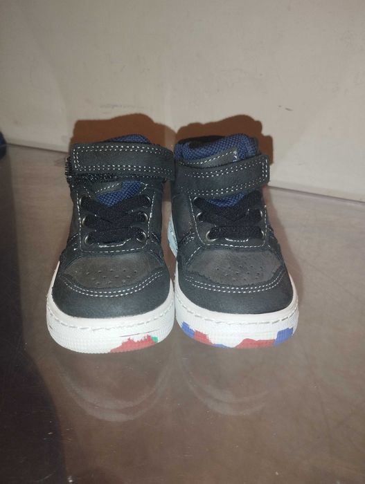 Продам дитячі осінні чобітки