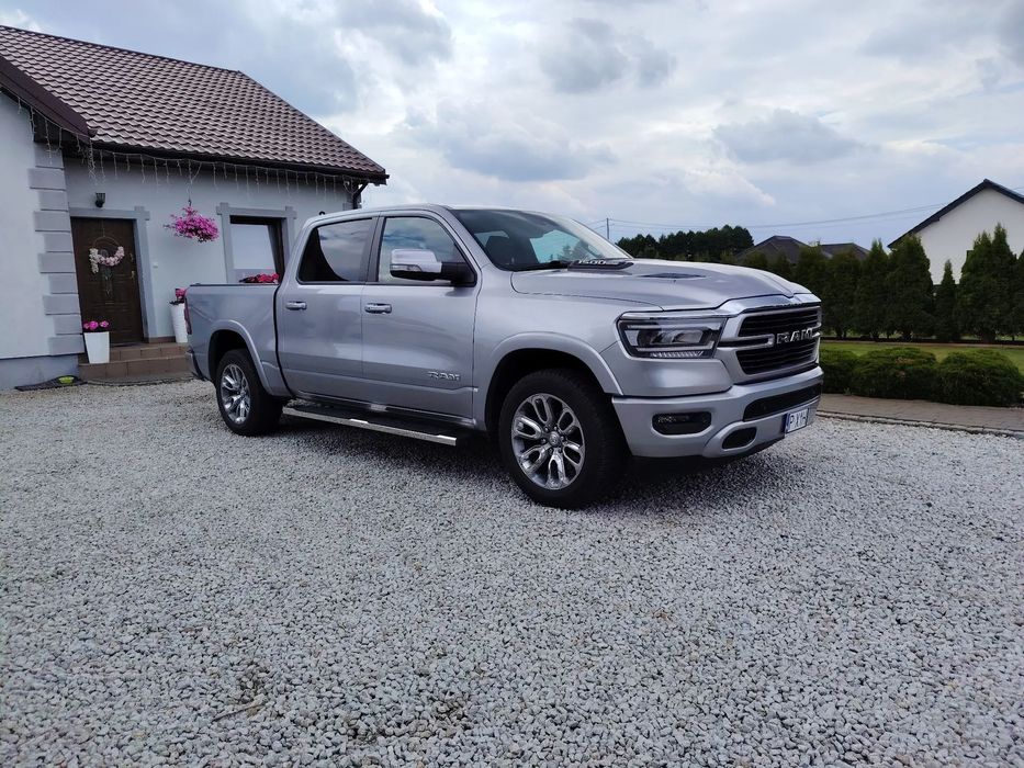 RAM 1500 | 2021/2022 | 5.7 Hemi | wersja Laramie | Super stan