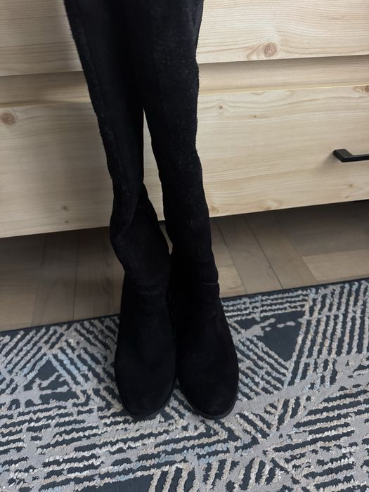 Продам сапожки,натуральна замша !