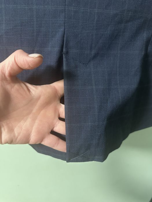 Жіночий жакет в клітинку