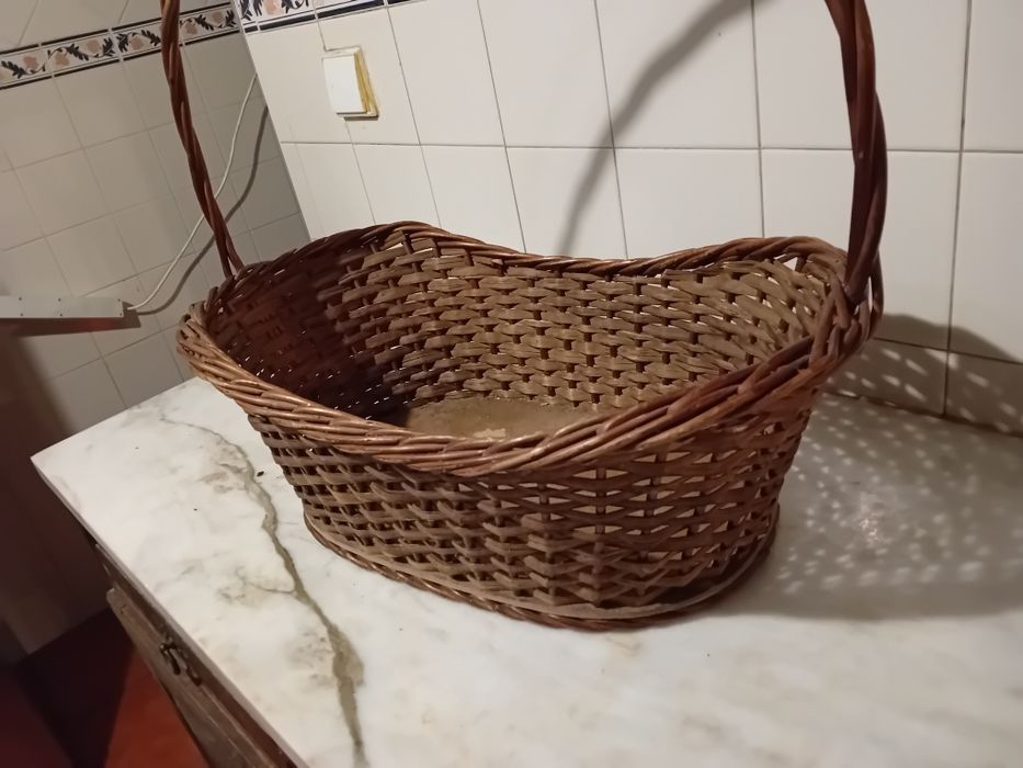 Cestinha Em Verga Antiga Decorativa