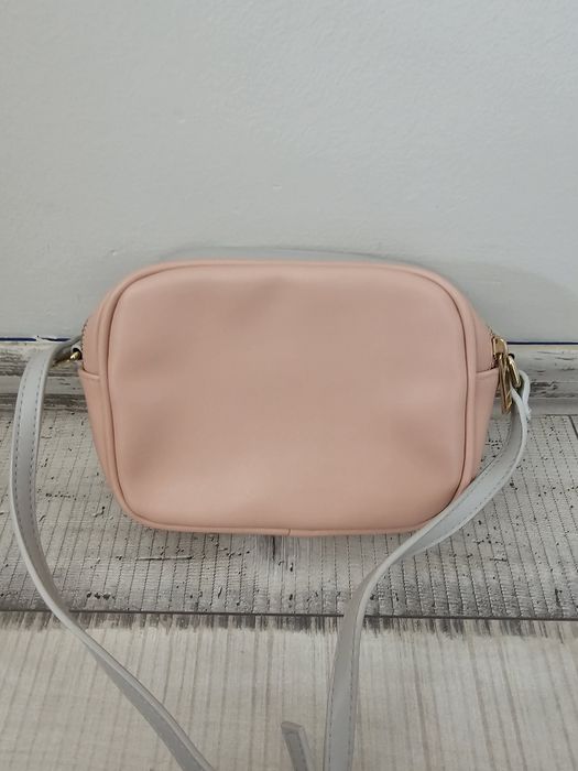 Dwukolorowa torebka na ramię Mohito