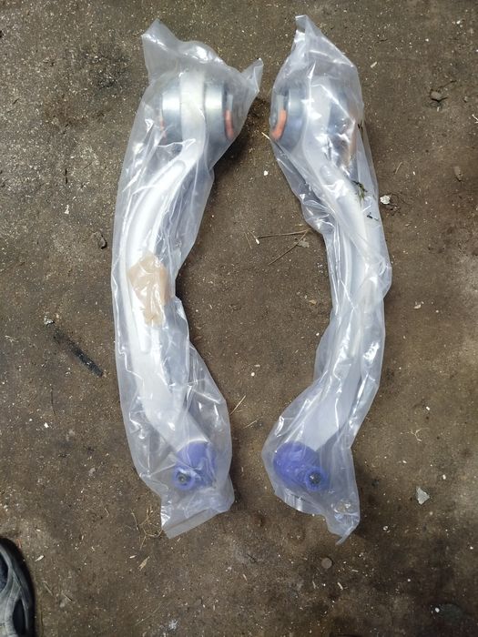 Продам передні ричаги криві audi a6 c5