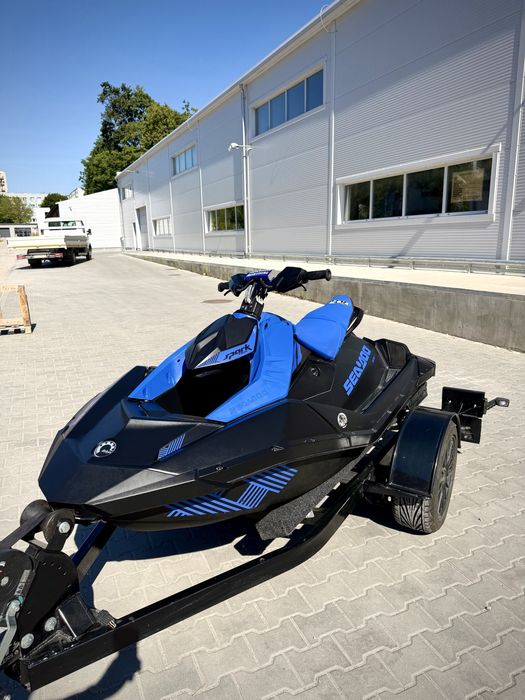 Skuter wodny Sea-Doo Spark Trixx 2up 44 mth