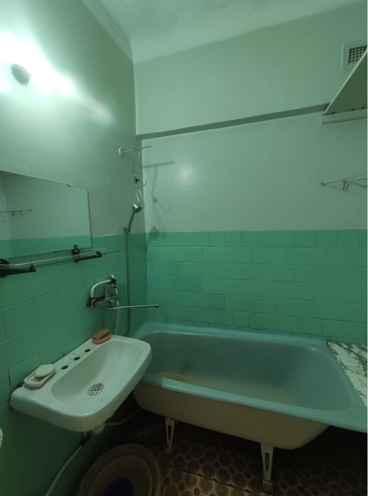 Продаж 2- кімн. квартири на Сурікова Терновский