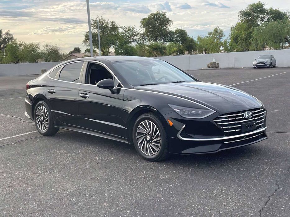Hyundai Sonata Limited      2023