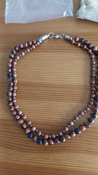 Colar de senhora,  Pedra Dura