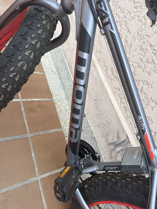 Bicicleta da marca MOMA FAT