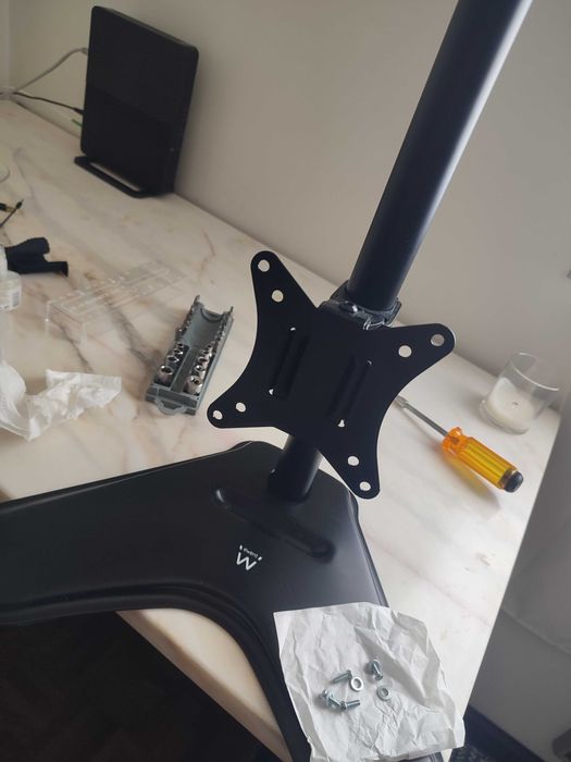 Braço / Suporte de Monitor para Secretária Ewent EW1535 (Até 32")