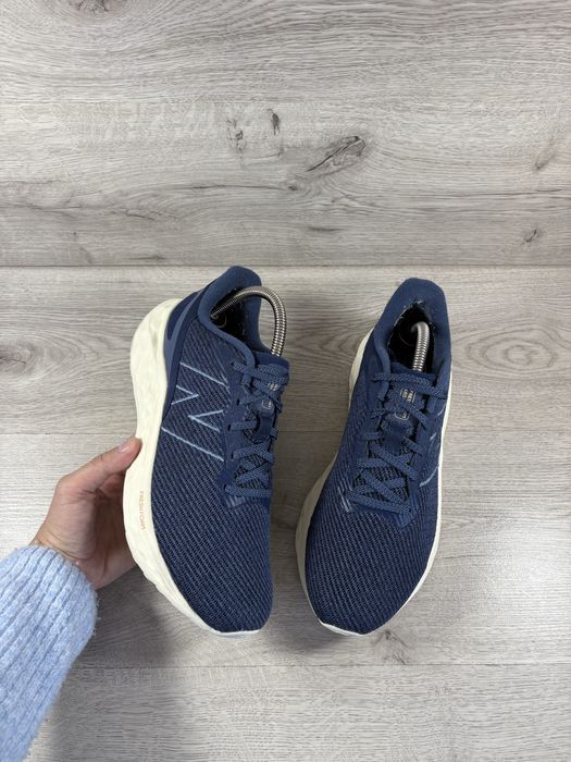 New Balance Freshfoam чоловічі кросівки 42 розмір