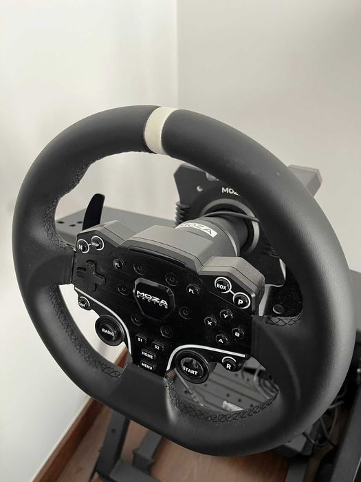 Racing setup Moza r5 + suporte