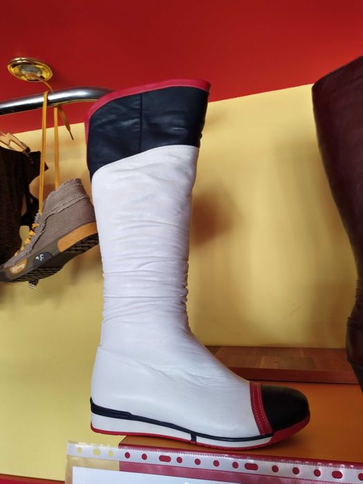 Зимові чоботи на дівчинку.