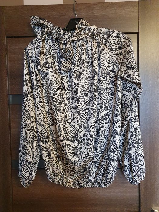 Bluzka elegancka z kokardą beżowo-czarna