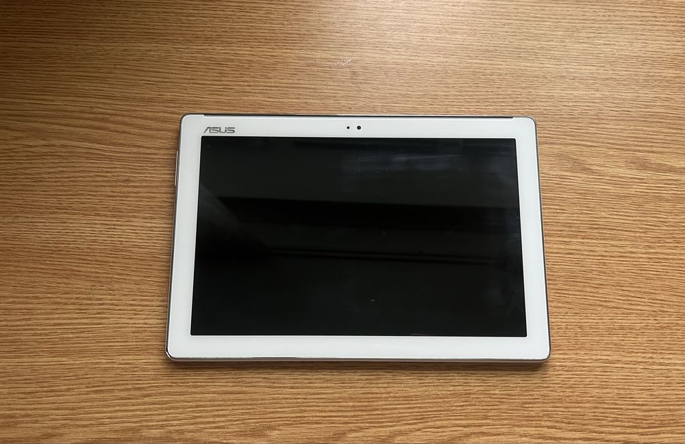 Продаю планшет Asus ZenPad P023
