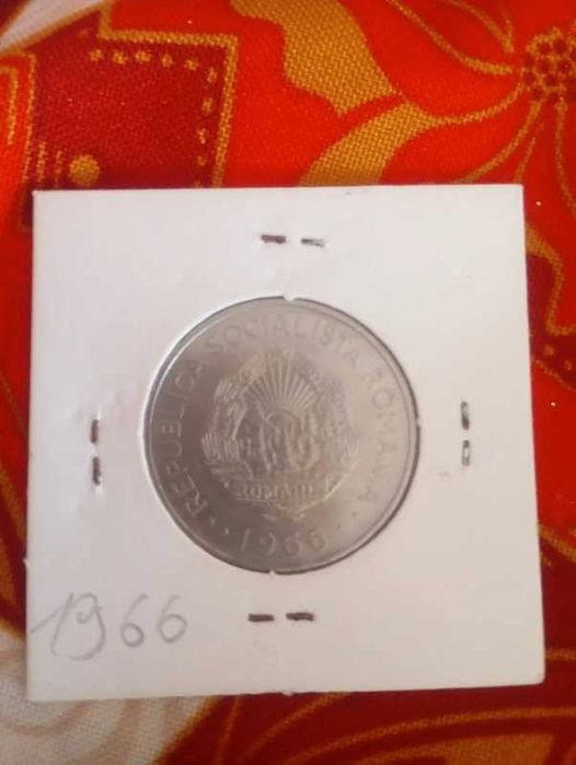 à venda:
moeda Roménia 3 LEI de 1966.
