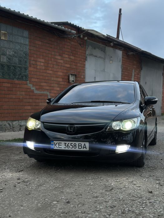 Продам авто Honda Civic 4 D 1.8