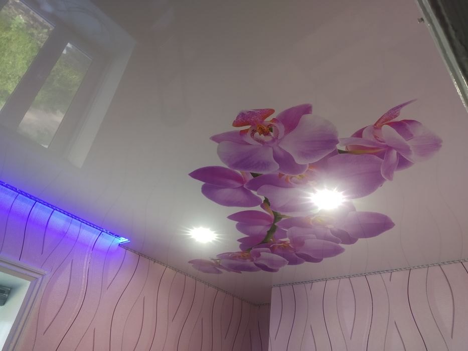 Натяжні стелі  ...