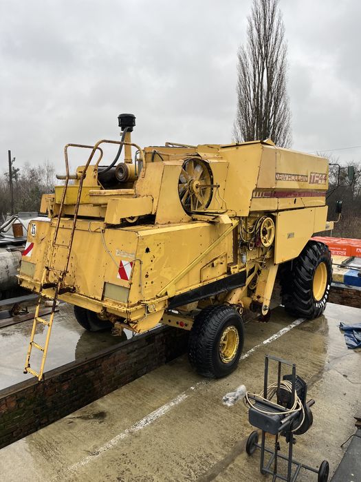 New holland TF44