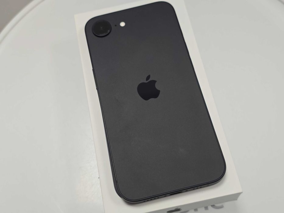 NOWY Po Zdjęciu Folii Apple iPhone 17e 256GB 5G Black GWARANCJA APPLE