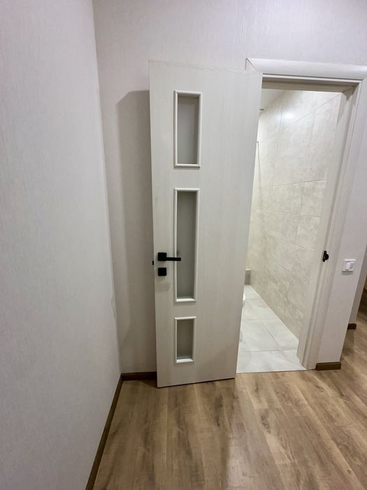 Свободна! Смарт квартира ! Возле метро Харьковская 5 мин , Позняки