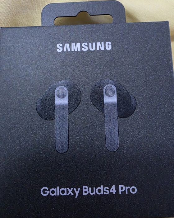 SAMSUNG  GALAXY BUDS4 PRO,  Novos ,Nunca Usados ,Com Fatura E Garantia