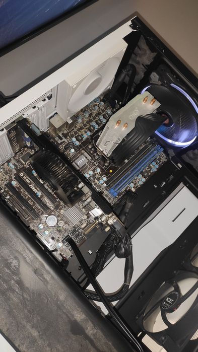 Процессор AMD + Материнская плата MSI + GTX 560 + ОЗУ 14Gb + HDD 80Gb + Охлаждение