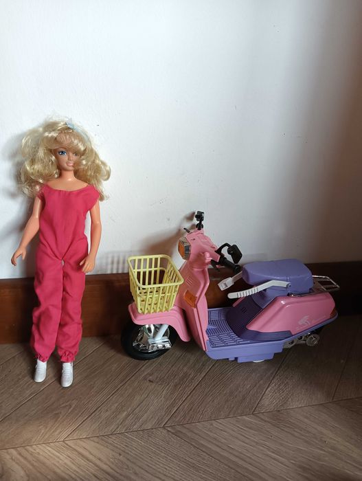 Lalka + Skuter klon Barbie Cherrie Fancy Scooter lata 90