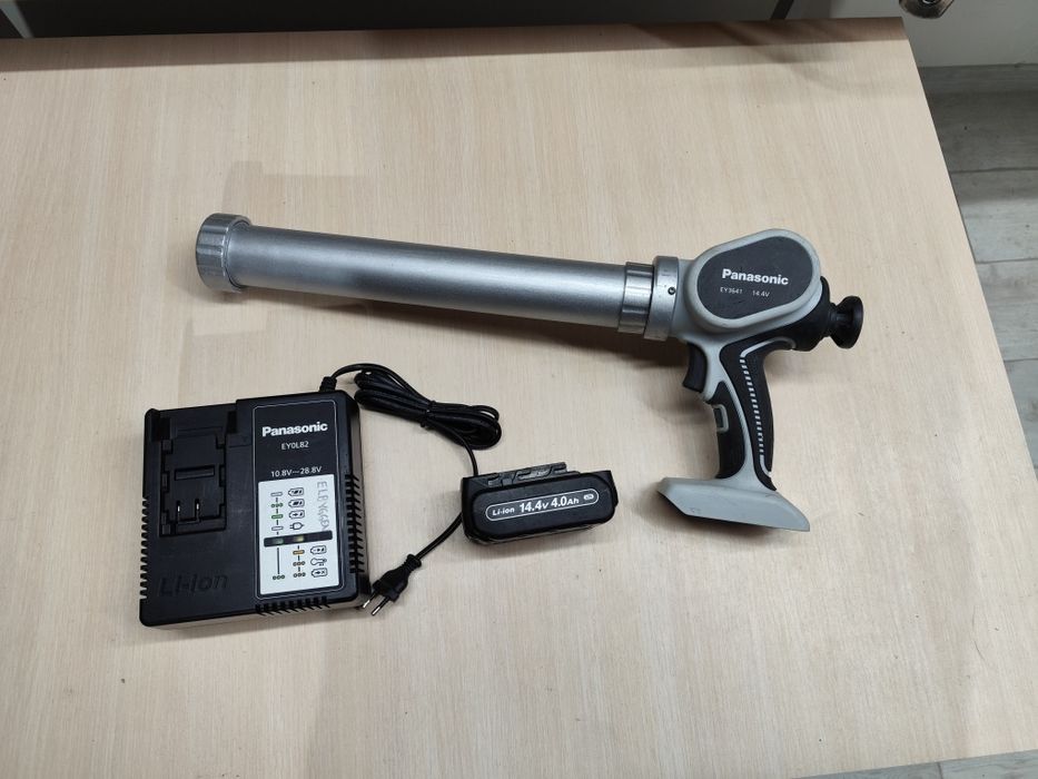 Panasonic EU 3641 акумуляторний пістолет для герметику 600мл колбаси