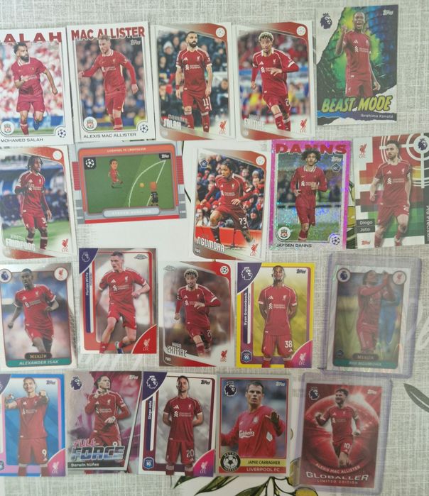 Lote 18 Cartas Liverpool FC – Rio Ngumoha Refractor RC, Mac Allister Globaller, Jayden Danns Sparkle, Stars & Inserts