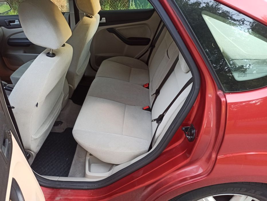 Ford Focus 1.6 + Gaz * Klimatyzacja * Tylko 133.000 Km  * Hak