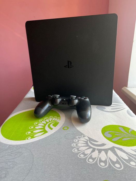 PlayStation 4       .