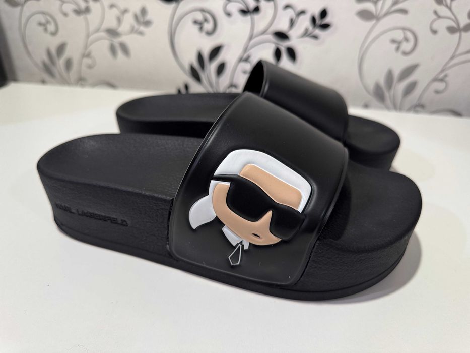Жіночі шльопанці Karl Lagerfeld, 39р