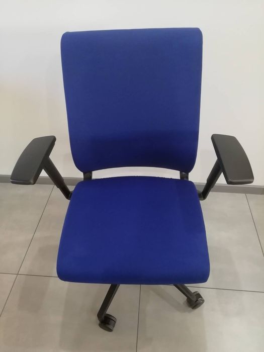 Krzesło fotel biurowy obrotowy Steelcase Think