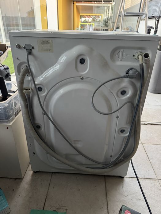 Para peças - Máquina lavar roupa encastrável 8kg 1400rpm A+++