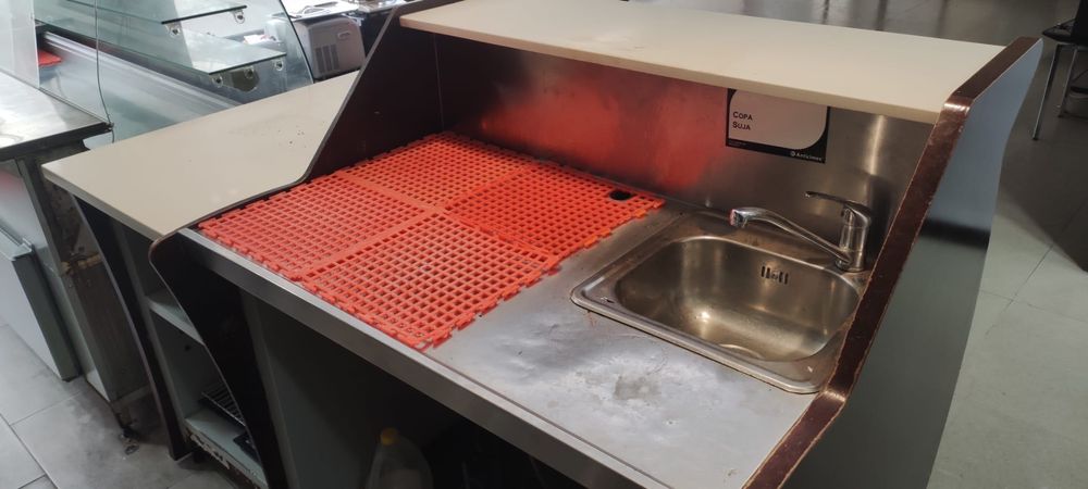 Vitrine Refrigerada Jordão Coolling Systems + Copa/ Bancada